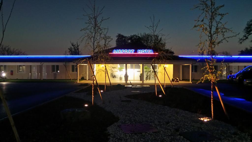 Airport-Hotel Mauregard Exterior photo