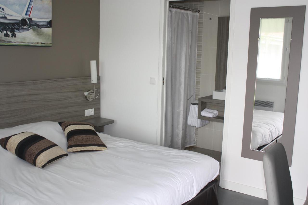Airport-Hotel Mauregard Exterior photo